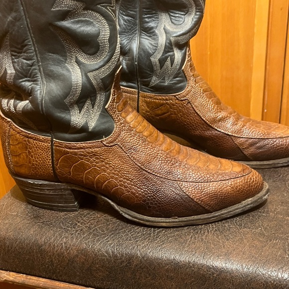 Tony Lama Ostrich Leg have never seen a pair done this way… - Picture 5 of 10